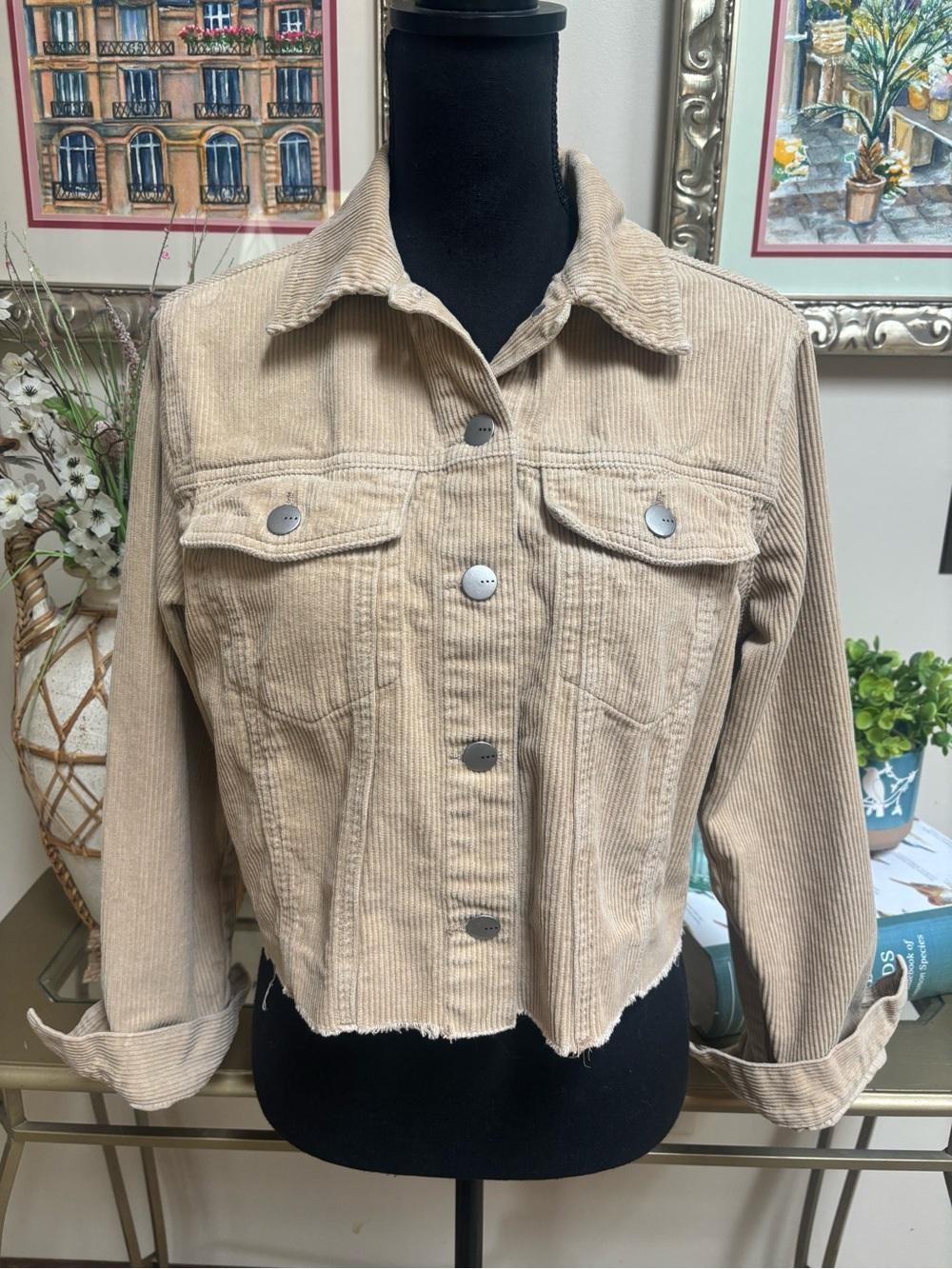 tgla Beige Cropped Corduroy Trucker Jacket Frayed Hem Size Small